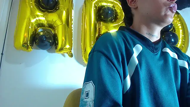 Tamarahryan online show from 15, 12, 2025