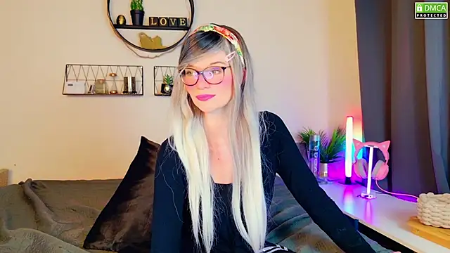 Snapshot of Kittychatte chatting on 4, 2, 2025 Kittychatte online show from 4, 2, 2025