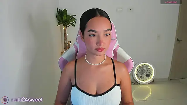 sharlotte 23 online show from 25, 6, 2026
