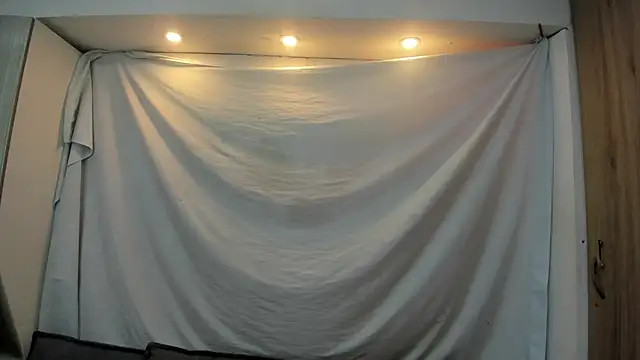 Mhelanny2 online show from 28, 2, 2026