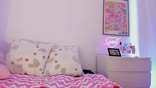  viioletweekend  online show from 22, 2, 2025