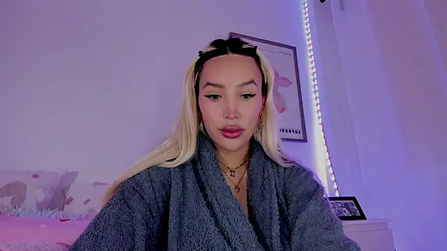  viioletweekend  online show from 14, 3, 2025