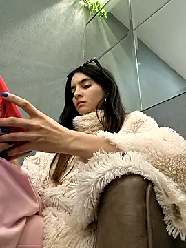 Sam Sara online show from 10, 11, 2025