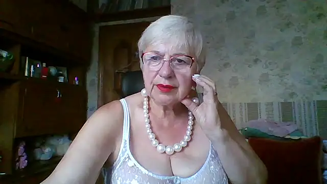 Snapshot of SweetCherry27 chatting on 9, 7, 2026 SweetCherry27 online show from 9, 7, 2026