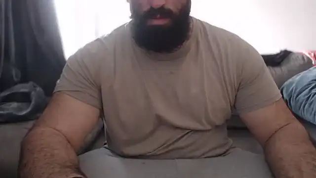 hugemachohandsome online show from 18, 12, 2025