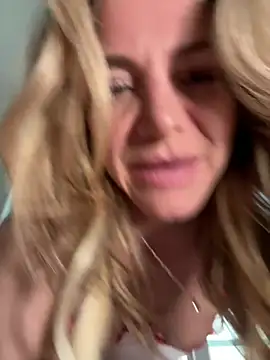 Snapshot of MessyNastyQueen chatting on 20, 2, 2025 MessyNastyQueen online show from 20, 2, 2025