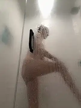 Snapshot of MessyNastyQueen chatting on 9, 3, 2025 MessyNastyQueen online show from 9, 3, 2025