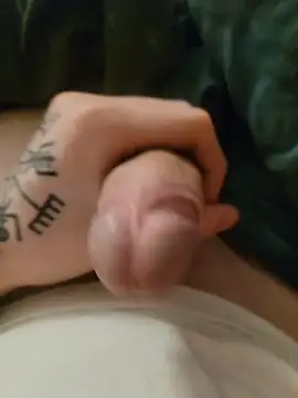 Snapshot of SexyGoldBoy22 chatting on 4, 12, 2025 SexyGoldBoy22 online show from 4, 12, 2025