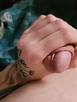 Snapshot of SexyGoldBoy22 chatting on 18, 2, 2026 SexyGoldBoy22 online show from 18, 2, 2026