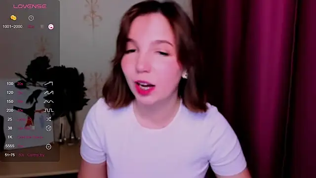 KindHazelHere  online show from 19, 3, 2025