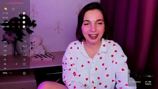 KindHazelHere  online show from 15, 11, 2025