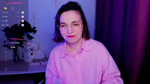 KindHazelHere  online show from 21, 11, 2025