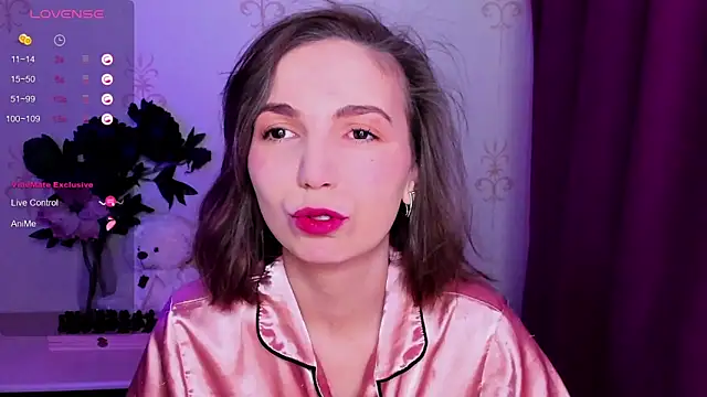 KindHazelHere  online show from 4, 3, 2026