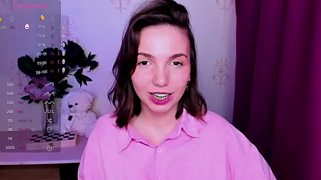 KindHazelHere  online show from 11, 4, 2026