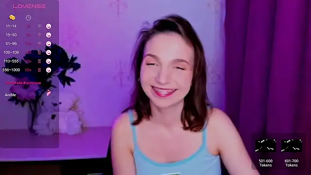 Snapshot of KindHazelHere_ chatting on 8, 6, 2026 KindHazelHere online show from 8, 6, 2026