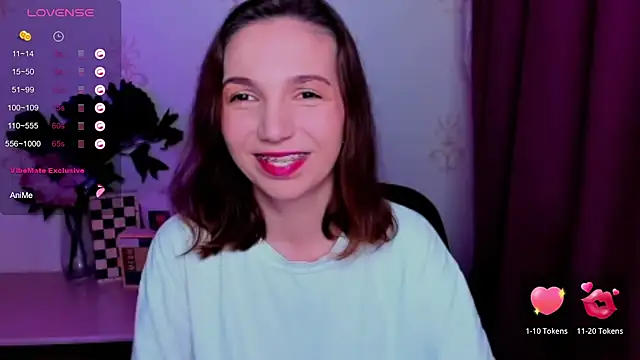 Snapshot of KindHazelHere_ chatting on 7, 7, 2026 KindHazelHere online show from 7, 7, 2026