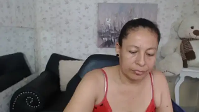 mature martina online show from 26, 5, 2026
