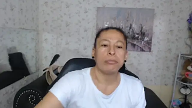 mature martina online show from 6, 7, 2026