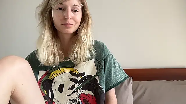 ivankai  online show from 15, 2, 2026