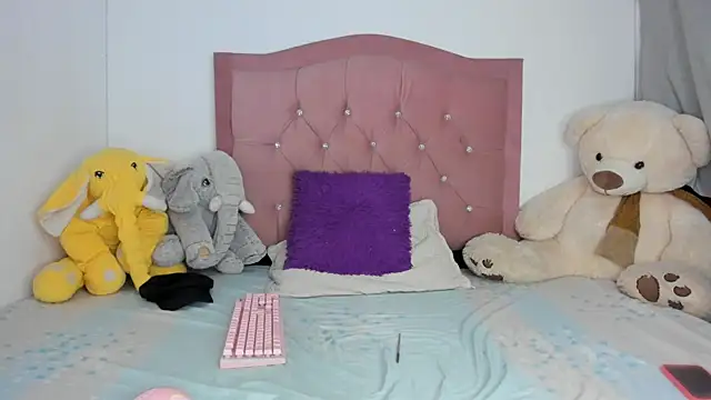 LittleAngelx online show from 23, 5, 2026