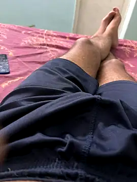 Snapshot of yourheroforfun chatting on 4, 10, 2025 yourheroforfun online show from 4, 10, 2025