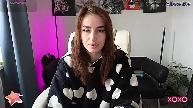 Snapshot of xx_adrihanna_xx chatting on 4, 3, 2025 xx adrihanna xx online show from 4, 3, 2025