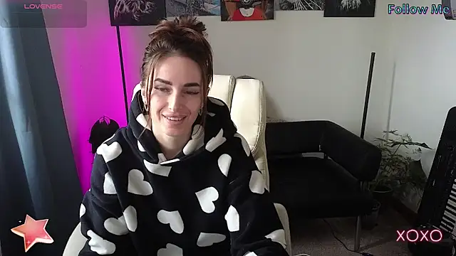 Snapshot of xx_adrihanna_xx chatting on 12, 3, 2025 xx adrihanna xx online show from 12, 3, 2025