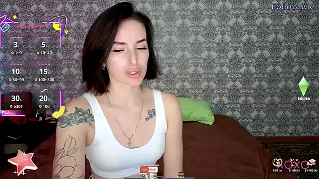 Snapshot of xx_adrihanna_xx chatting on 8, 9, 2025 xx adrihanna xx online show from 8, 9, 2025