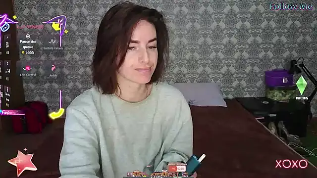 Snapshot of xx_adrihanna_xx chatting on 8, 10, 2025 xx adrihanna xx online show from 8, 10, 2025