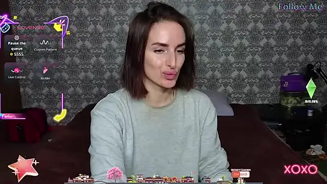 Snapshot of xx_adrihanna_xx chatting on 10, 10, 2025 xx adrihanna xx online show from 10, 10, 2025