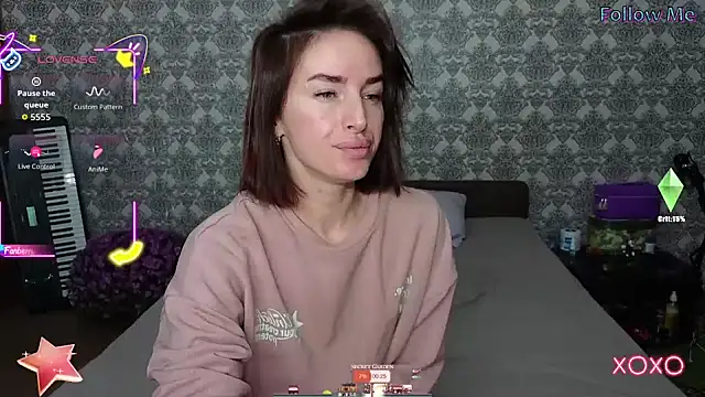 Snapshot of xx_adrihanna_xx chatting on 17, 10, 2025 xx adrihanna xx online show from 17, 10, 2025