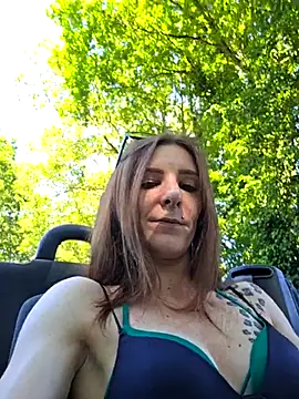 Snapshot of Ladykimberly_XOXO chatting on 24, 5, 2026 Ladykimberly XOXO online show from 24, 5, 2026
