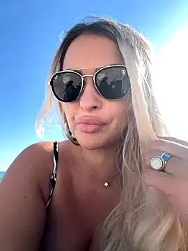 Denisse Perry online show from 23, 11, 2025