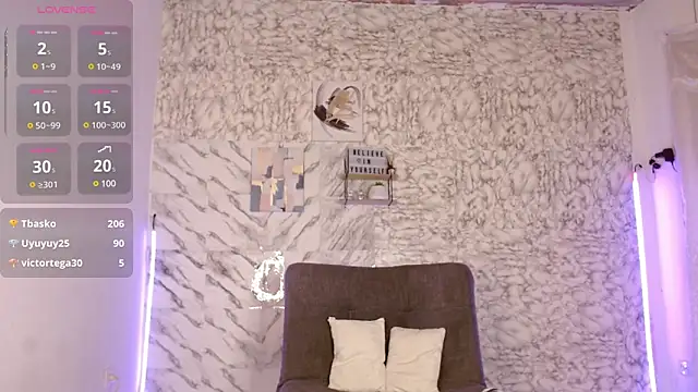 Snapshot of VALERIADREMS chatting on 10, 2, 2025 VALERIADREMS online show from 10, 2, 2025