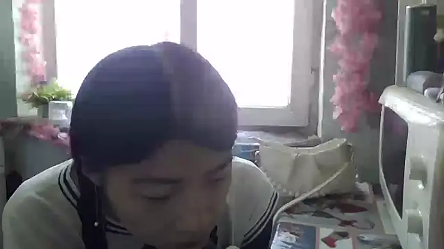 CarlyJoy online show from 4, 10, 2025