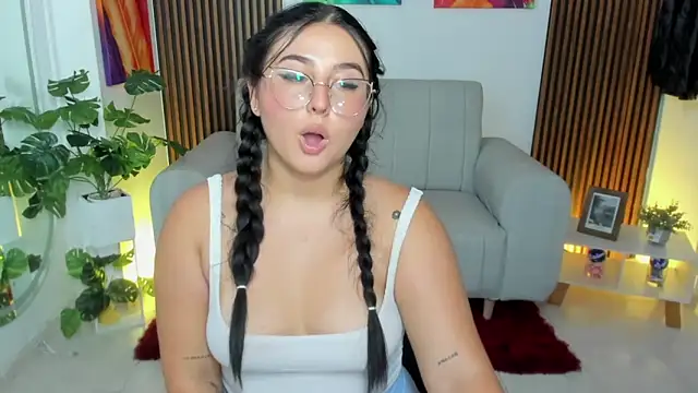 Snapshot of iraide_castro chatting on 11, 2, 2025 iraide castro online show from 11, 2, 2025