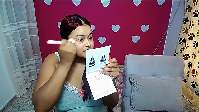 Snapshot of violeta_rous chatting on 18, 4, 2026 violeta rous online show from 18, 4, 2026
