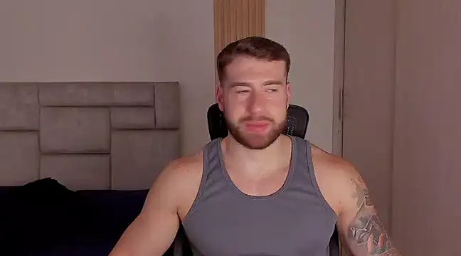 Snapshot of paul_rogerr chatting on 4, 12, 2024 paul rogerr online show from 4, 12, 2024