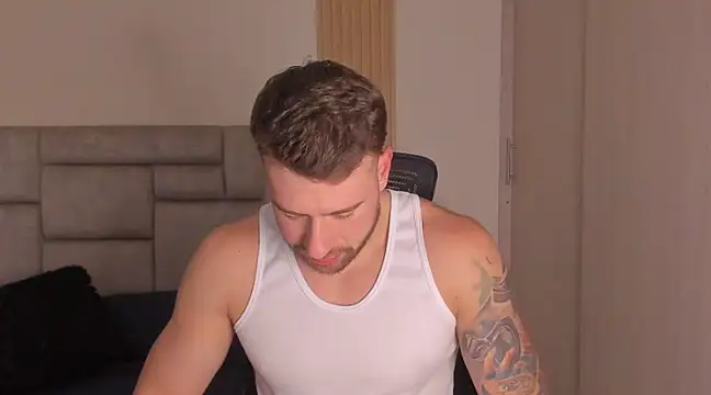 Snapshot of paul_rogerr chatting on 15, 1, 2025 paul rogerr online show from 15, 1, 2025