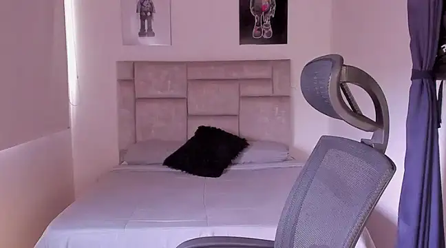 Snapshot of paul_rogerr chatting on 16, 2, 2025 paul rogerr online show from 16, 2, 2025