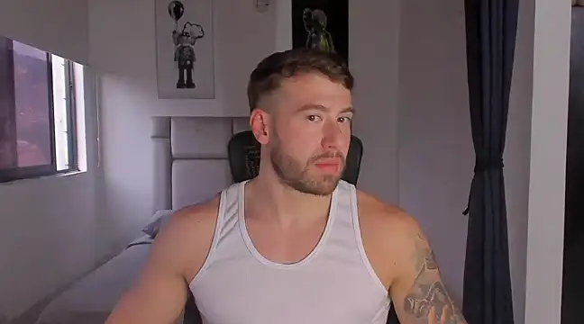 Snapshot of paul_rogerr chatting on 24, 2, 2025 paul rogerr online show from 24, 2, 2025