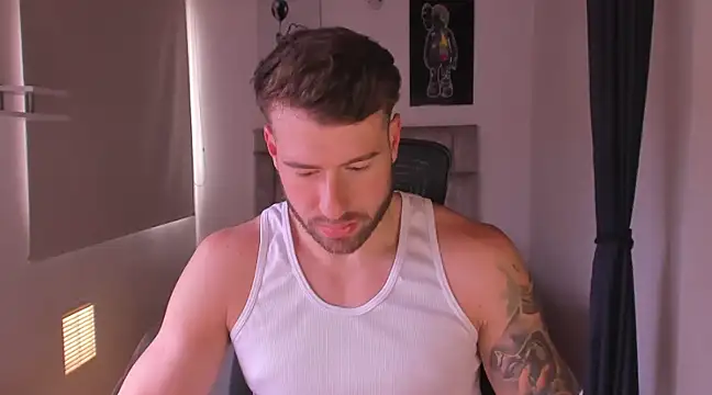 Snapshot of paul_rogerr chatting on 2, 3, 2025 paul rogerr online show from 2, 3, 2025