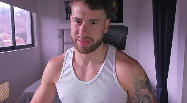 Snapshot of paul_rogerr chatting on 10, 3, 2025 paul rogerr online show from 10, 3, 2025