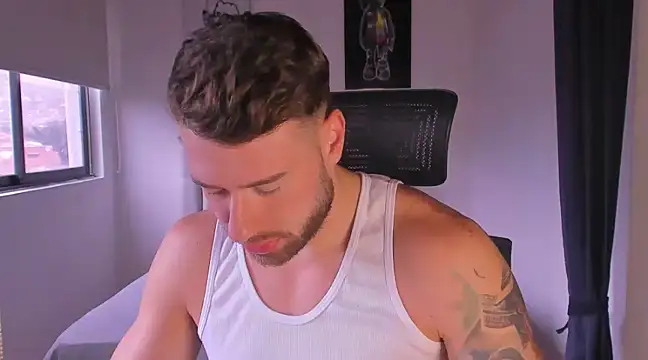 Snapshot of paul_rogerr chatting on 12, 3, 2025 paul rogerr online show from 12, 3, 2025