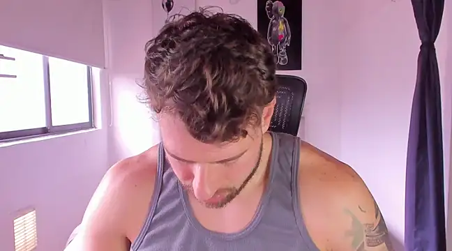 Snapshot of paul_rogerr chatting on 14, 3, 2025 paul rogerr online show from 14, 3, 2025