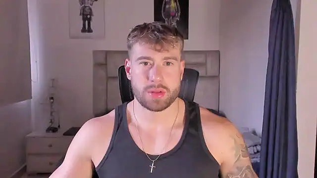 Snapshot of paul_rogerr chatting on 27, 9, 2025 paul rogerr online show from 27, 9, 2025