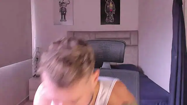 Snapshot of paul_rogerr chatting on 11, 10, 2025 paul rogerr online show from 11, 10, 2025