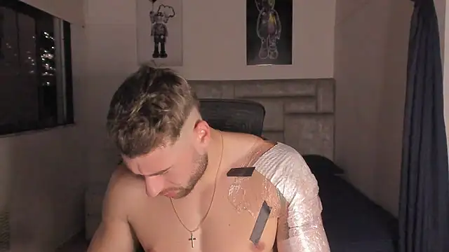 Snapshot of paul_rogerr chatting on 29, 10, 2025 paul rogerr online show from 29, 10, 2025