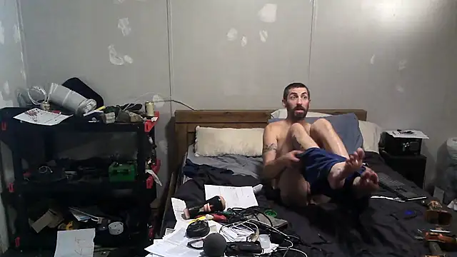 Bi curious86 online show from 28, 10, 2025