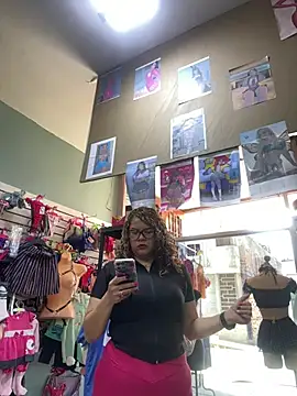 ROSALIALUCY online show from 1, 4, 2026